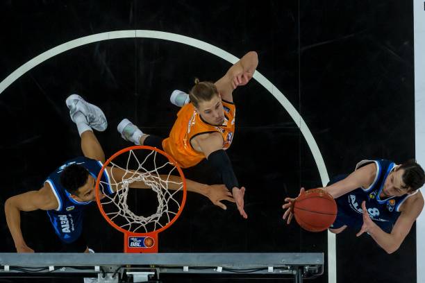 决的背后 决的背后